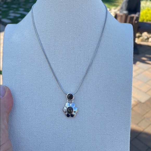 Burberry silver tone necklace. - Picture 9 of 9